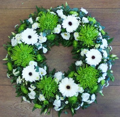 Green Shamrock Bloom Wreath