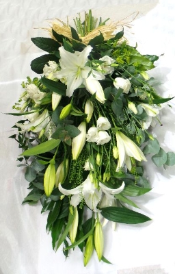 White lily & Lissianthus tied spray.